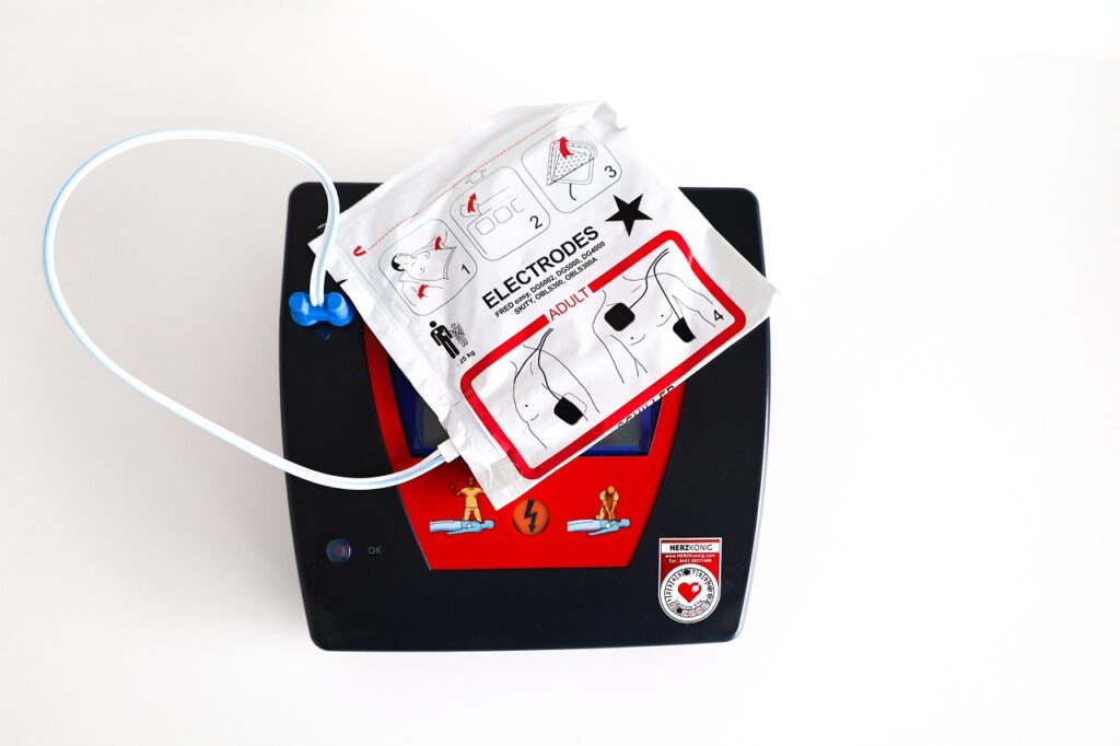 medicine, defibrillator, first aid-8222979.jpg